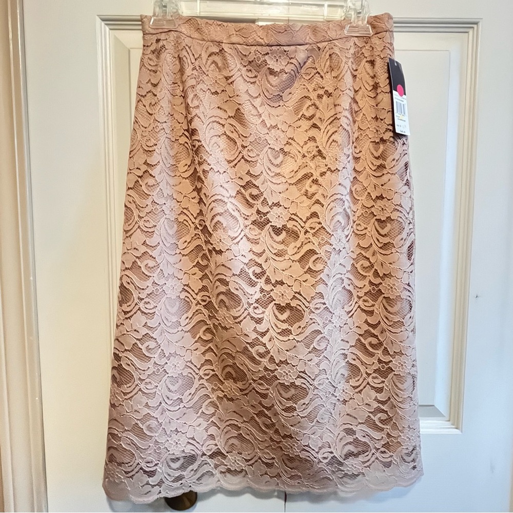 Relativity Design Lab Champagne Lace Pencil Skirt – Size 6 NWT